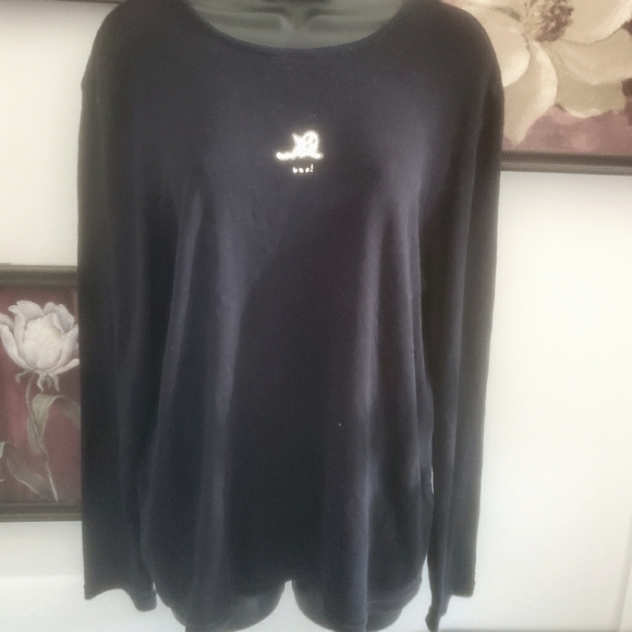 5/$20 Old Navy Halloween Shirt - Picture 3 of 8